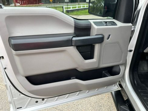 Used 2016 Ford F150 XL w/ Equipment Group 101A Mid AWD/4WD image 9
