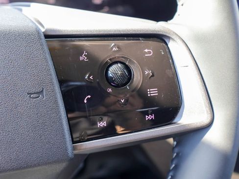 Certified 2025 Nissan Murano SV image 13