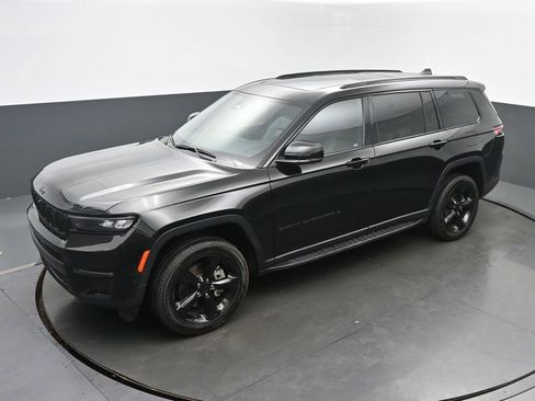 Used 2024 Jeep Grand Cherokee L Limited w/ Luxury Tech Group II AWD/4WD image 41