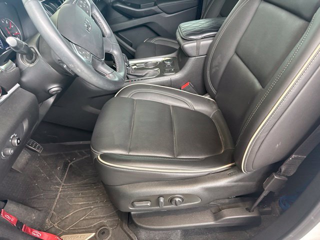 Used 2023 Chevrolet Traverse Premier w/ Redline Edition FWD image 21