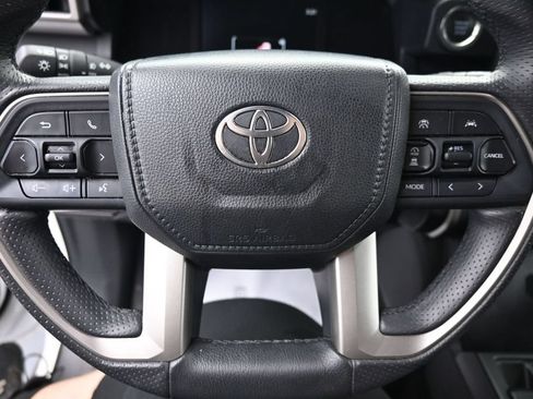Used 2025 Toyota 4Runner SR5 AWD/4WD image 16