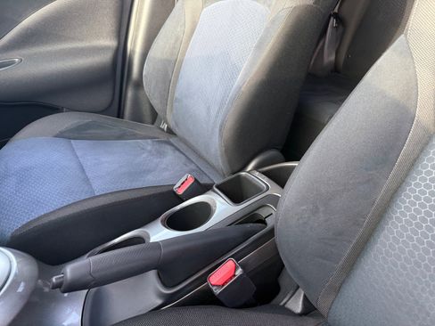 Used 2014 Nissan Juke SV w/ Navigation Package image 14