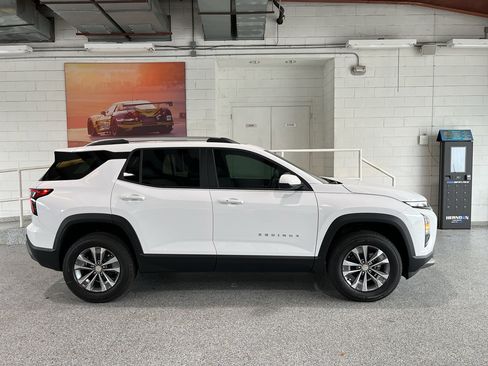New 2026 Chevrolet Equinox LT FWD image 11