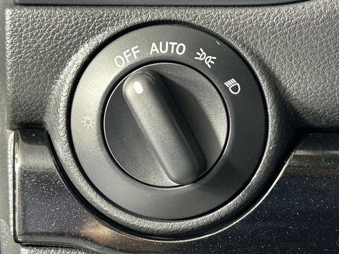 Used 2024 Nissan Titan SV w/ SV Convenience Package AWD/4WD image 28