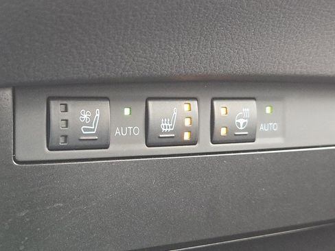 Certified 2025 Lexus ES 300h w/ Premium Package image 11