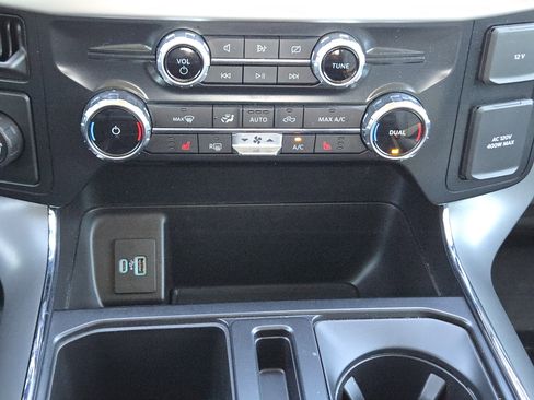 Used 2022 Ford F150 XLT w/ Equipment Group 302A High image 17