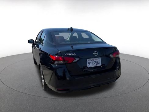 Used 2025 Nissan Versa SV FWD image 11