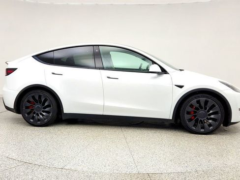 Used 2023 Tesla Model Y Performance image 4