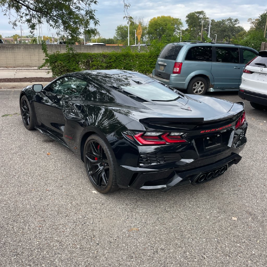 Used 2024 Chevrolet Corvette Z06 w/ Battery Protection Package RWD image 3