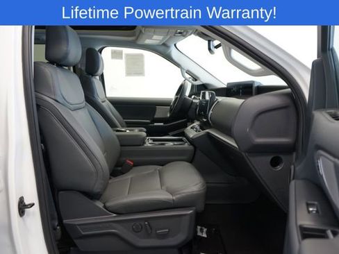 New 2026 Ford Expedition Active image 32