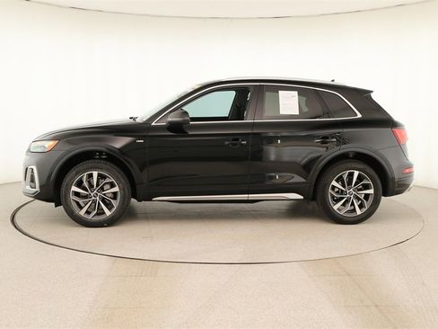 Certified 2023 Audi Q5 2.0T Premium w/ Convenience Package image 2