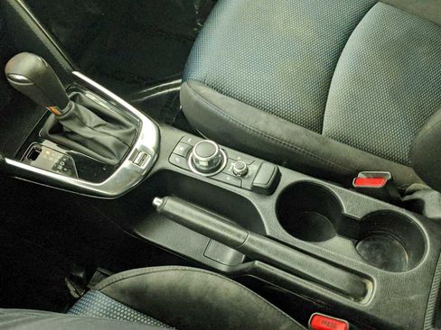 Used 2018 Toyota Yaris iA image 17