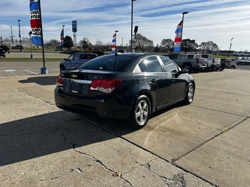 Used 2015 Chevrolet Cruze LT image 7