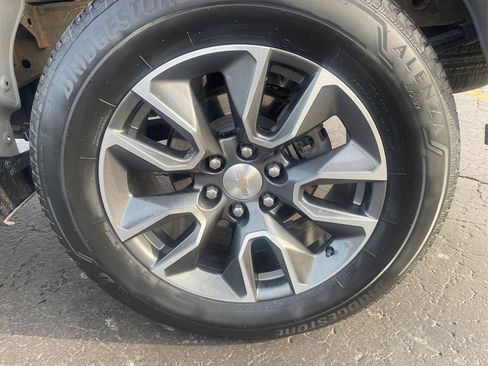 Used 2024 Chevrolet Silverado 1500 LT image 23