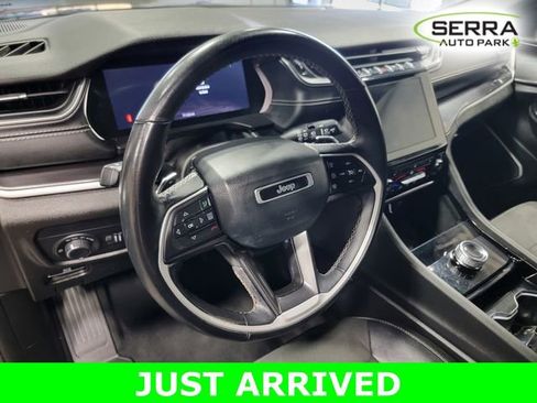 Used 2022 Jeep Grand Cherokee L Laredo image 12