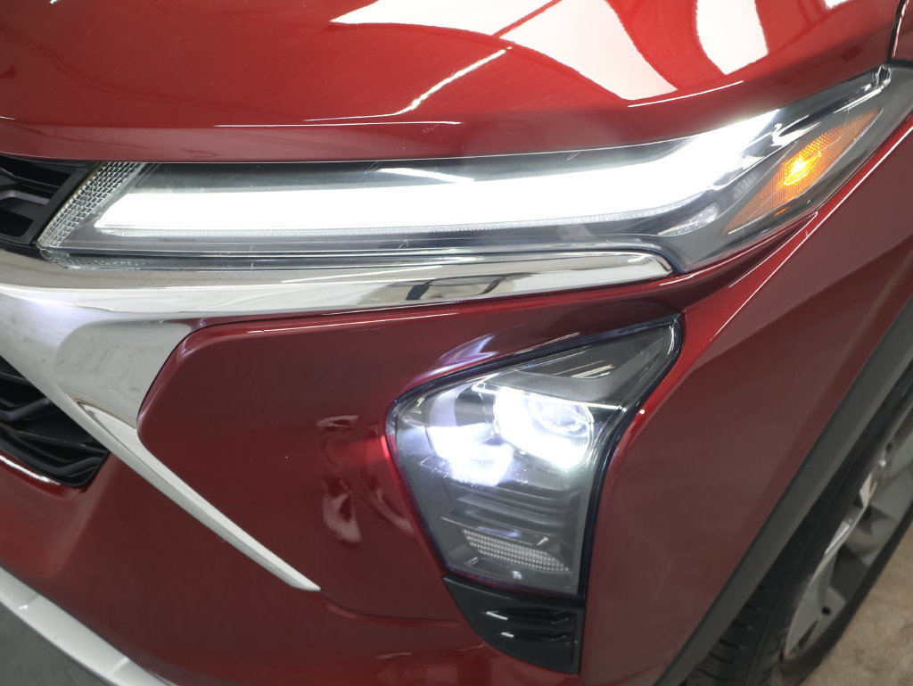 Used 2024 Chevrolet Trax LT w/ LT Convenience Package FWD image 25