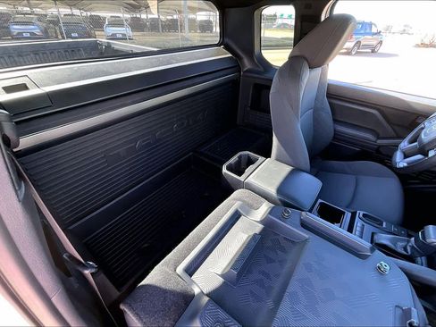 Used 2024 Toyota Tacoma SR image 17