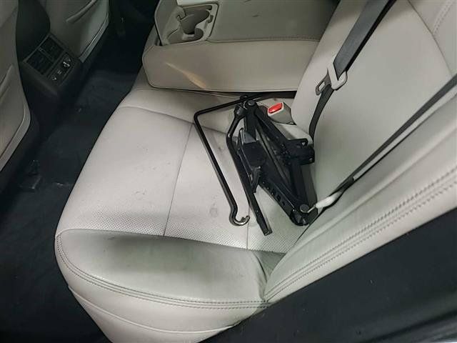 Used 2017 Toyota Avalon Limited FWD image 12