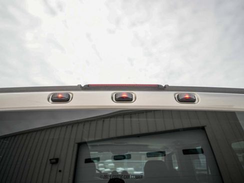 Used 2003 HUMMER H2 w/ Preferred Equipment Group AWD/4WD image 92