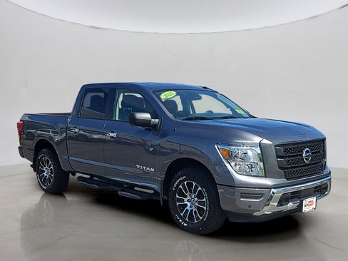Used 2021 Nissan Titan SV w/ SV Convenience Package image 28