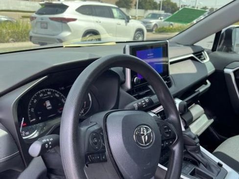 Used 2024 Toyota RAV4 LE image 13