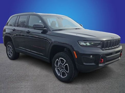 Used 2022 Jeep Grand Cherokee Trailhawk image 3