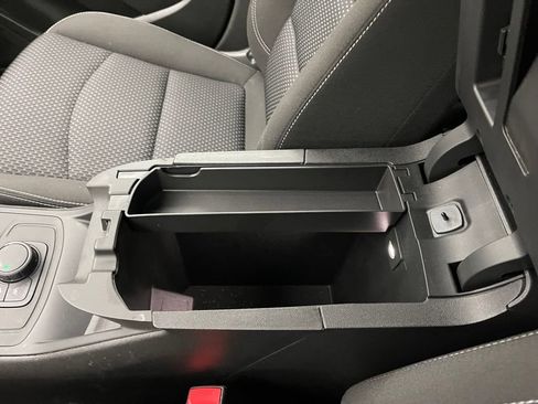 Used 2023 GMC Terrain SLE FWD image 26
