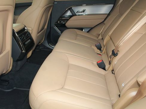 New 2026 Land Rover Range Rover Sport SE AWD/4WD image 5