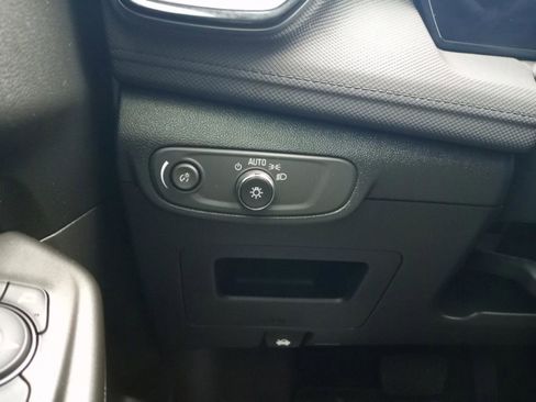 Used 2024 Chevrolet TrailBlazer LT image 19