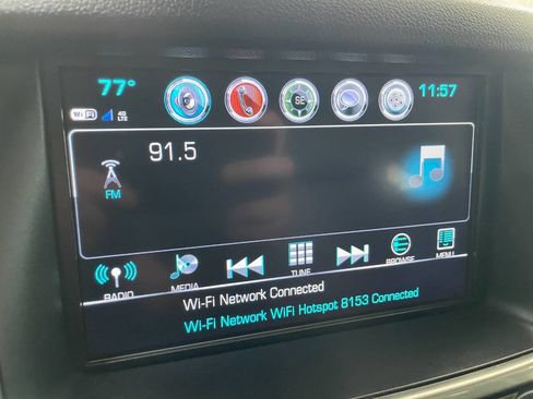 Used 2020 Chevrolet Suburban LT image 38