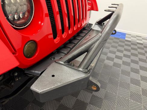 Used 2015 Jeep Wrangler Unlimited Sahara w/ Max Tow Package image 34