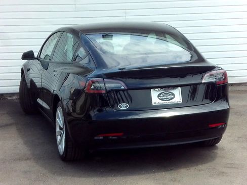 Used 2023 Tesla Model 3 Standard Range RWD image 6