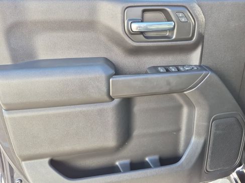 Used 2022 Chevrolet Silverado 1500 Custom Trail Boss image 9