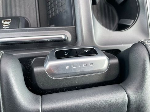 Used 2025 Ford Expedition Platinum w/ Stealth Appearance Package AWD/4WD image 15