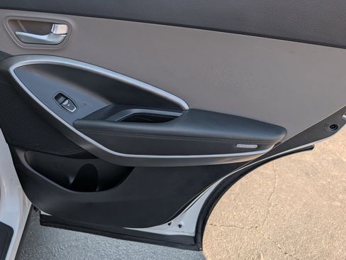 Used 2017 Hyundai Santa Fe Sport FWD image 27