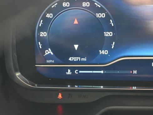 Used 2023 Chevrolet Tahoe Premier image 13