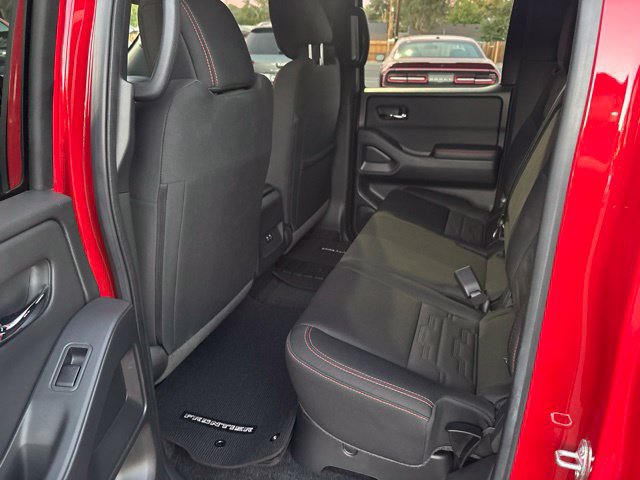 Used 2025 Nissan Frontier PRO-4X AWD/4WD image 15