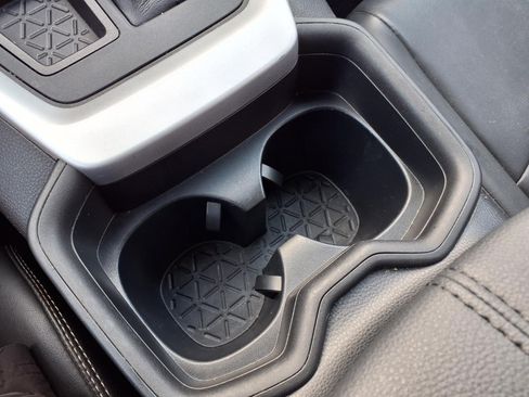 Used 2020 Toyota RAV4 XLE Premium FWD image 25