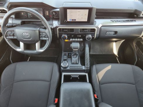 Certified 2025 Toyota Tacoma SR5 w/ SR5 Upgrade Package AWD/4WD image 27
