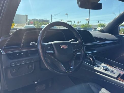 Used 2024 Cadillac Escalade ESV Luxury w/ LPO, Floor Liner Package AWD/4WD image 7