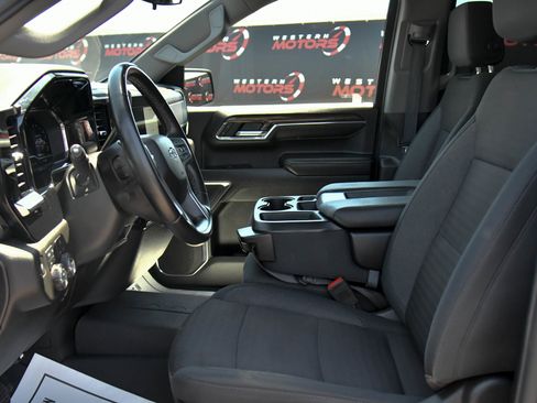 Used 2024 Chevrolet Silverado 1500 RST AWD/4WD image 17