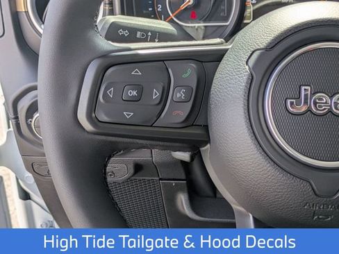 New 2025 Jeep Gladiator Sport image 20