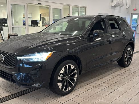 New 2026 Volvo XC60 B5 Plus w/ Climate Package AWD/4WD image 9
