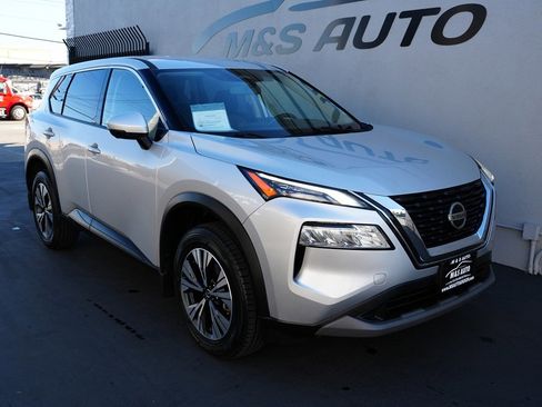 Used 2021 Nissan Rogue SV image 6
