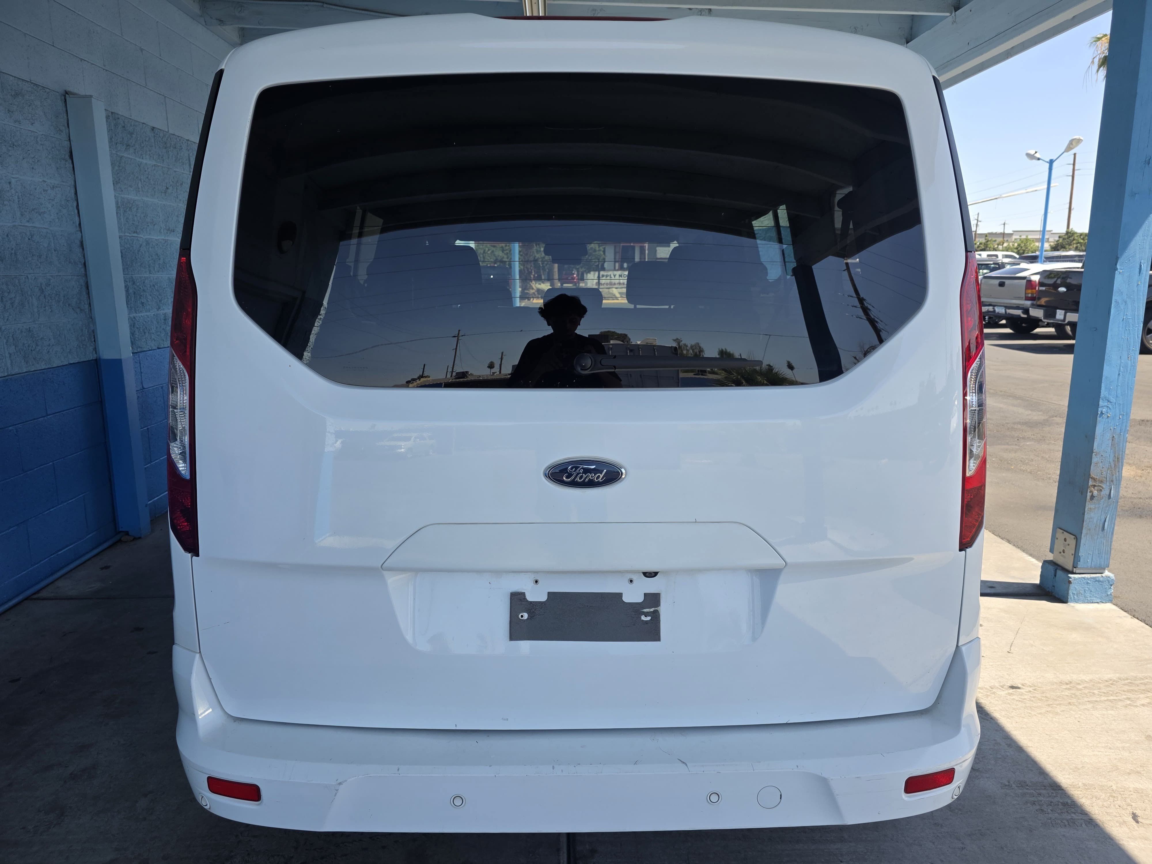 Used 2019 Ford Transit Connect XLT FWD image 4