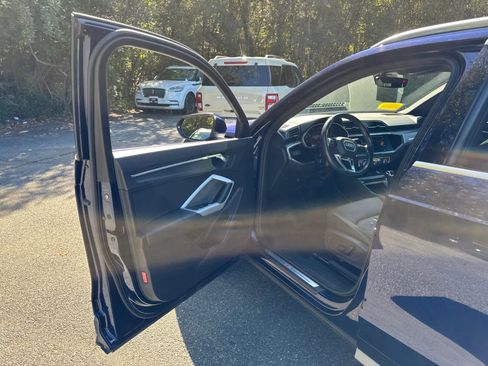 Used 2021 Audi Q3 2.0T Premium Plus image 12