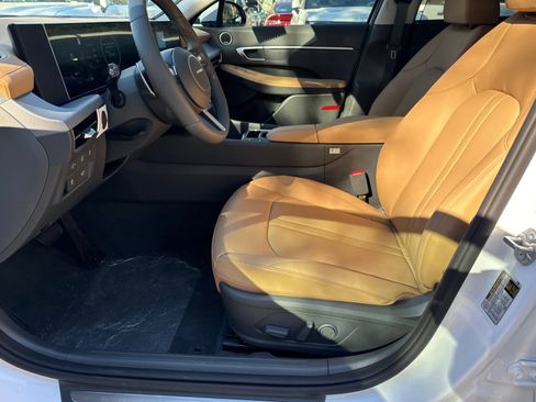 New 2026 Hyundai Sonata Limited FWD image 9