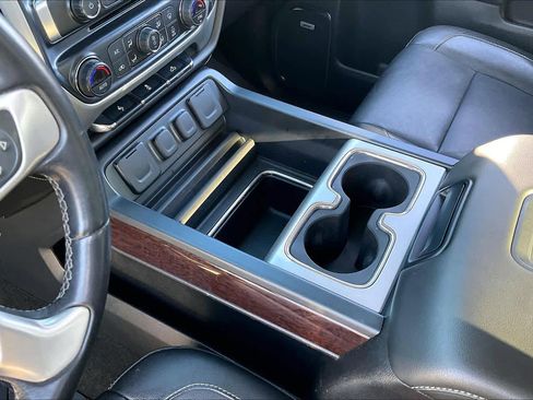 Used 2018 GMC Sierra 1500 SLT w/ SLT Premium Package image 16