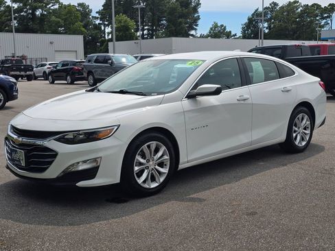 Certified 2025 Chevrolet Malibu LT FWD image 1