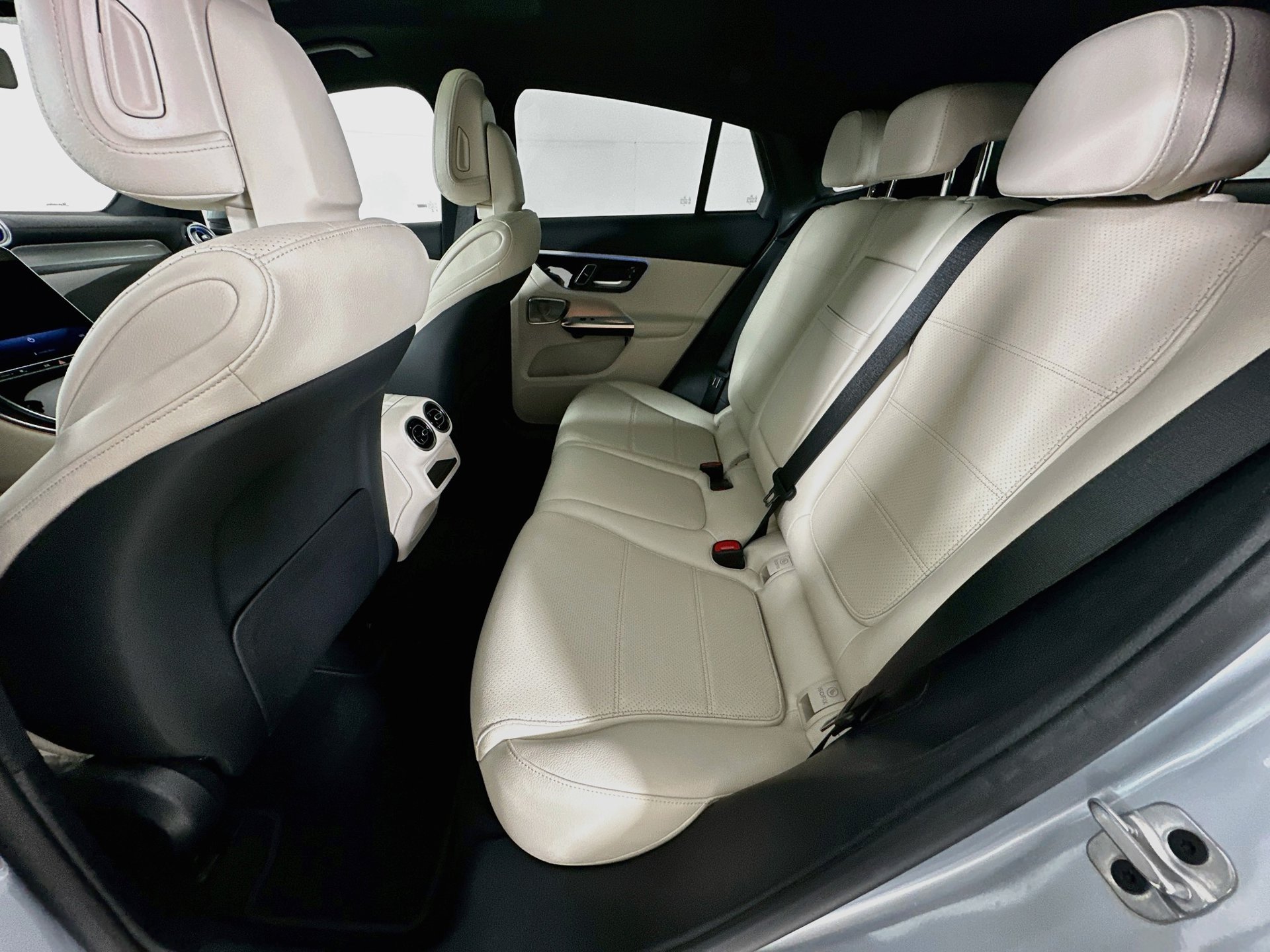 Certified 2026 Mercedes-Benz GLC 300 4MATIC image 27